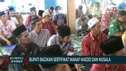 Bupati Jember Bagikan 500 Sertifikat Wakaf Masjid dan Musala
