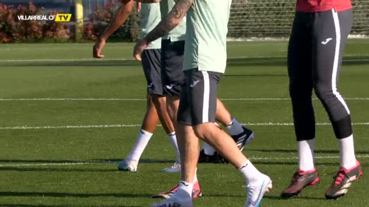 Setién trabaja ya con todos los internacionales pensando en la Real Sociedad