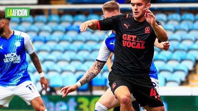 Josh Cavallo, primer jugador de futbol en declararse gay, recibe amenazas de muerte