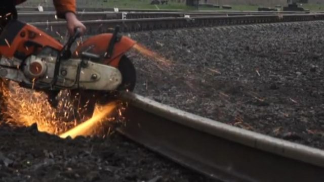 Ucraina, al lavoro per riparare ferrovia e cavi elettrici