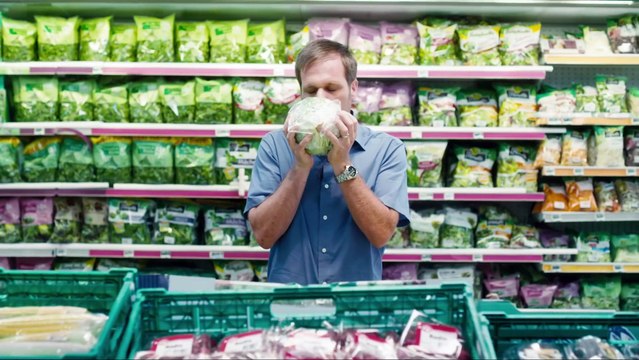 Rémi Gaillard est N'IMPORTE QUI - Bande annonce