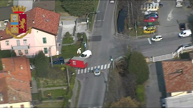 Controlli della Polizia nei boschi dello spaccio dell'Alto Lario