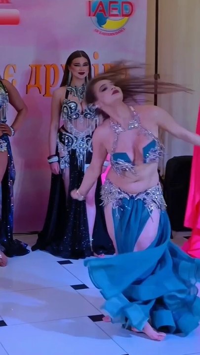 Good proformins hot belly dance show stage program