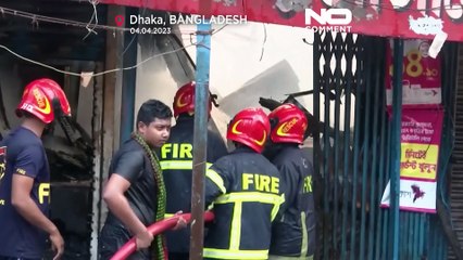 Incêndio devora um dos maiores mercados do Bangladesh