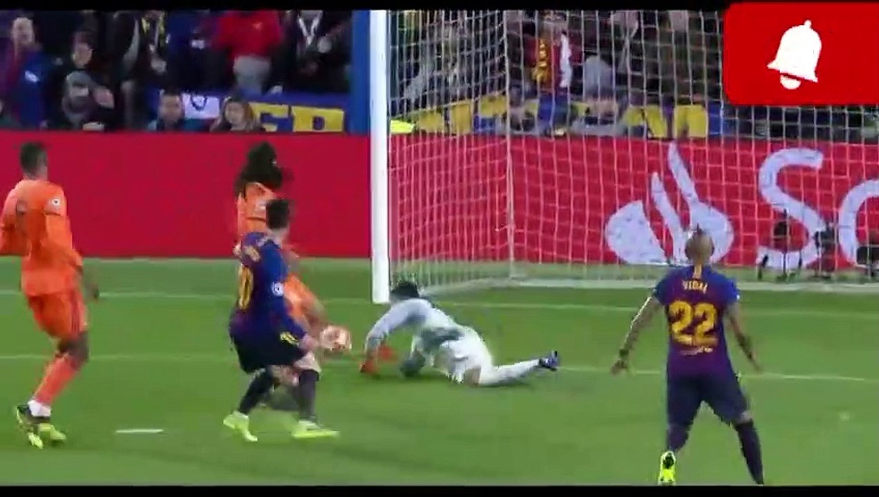 MESSI CRAZY GOALS