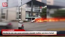 Meksika'da alev alev yanan sürücüsüz otomobil, trafikte metrelerce ilerledi