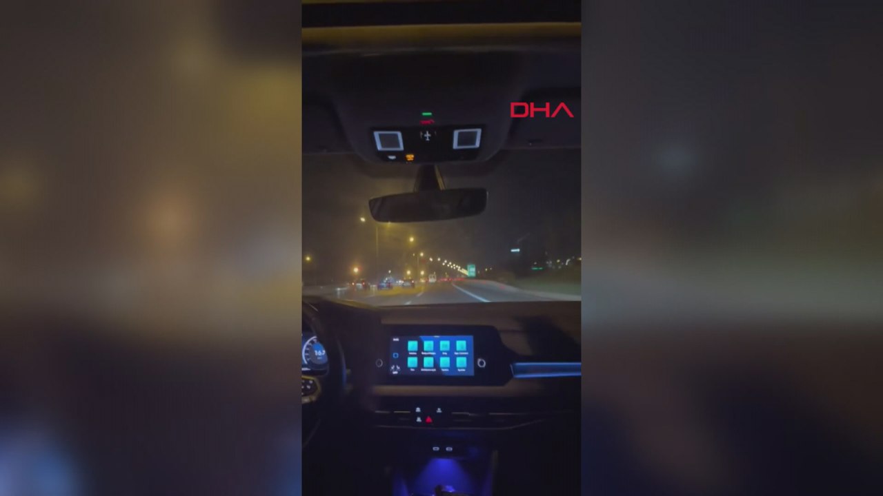 TEM'de makas atarak yarışan iki sürücü kamerada