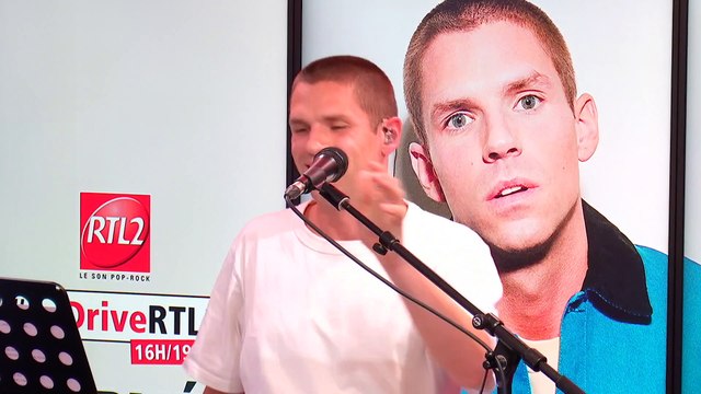 LIVE - Hervé interprète Idées Noires dans #LeDriveRTL2 (30/03/23)