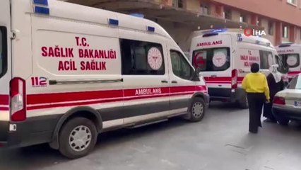 Minibüs ile tır çarpıştı: 1 ölü, 2 ağır yaralı