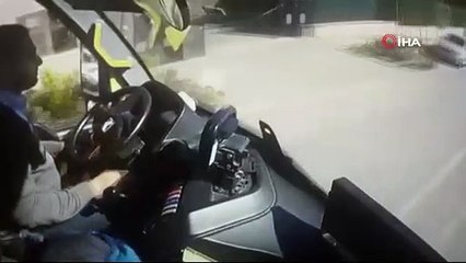 Yolcu dolu halk otobüsünde panik anları kamerada...