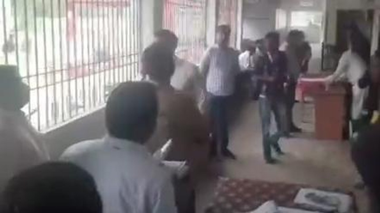 पूर्वी चम्पारण: शांतिपूर्ण चल रहा MLC चुनाव का...