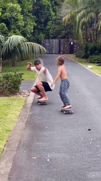 Avengers Thor Enjoy with son Rare unseen video/Chris Hemsworth enjoy with son