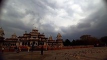 देखें वीडियोः जयपुर में बदला मौसम, अल्बर्ट हॉल पर बादलों ने सुहानी की फिजा