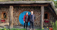 Ce couple a ouvert un gîte dans une maison de hobbit, près du Mont-Saint-Michel