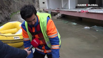 Görüntüler Artvin'den... Binalar arasında mahsur kalan sahipsiz 50'ye yakın köpek ile 114 kedi böyle kurtarıldı
