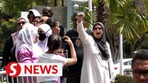 Supporters chant 'Bebas Bossku' as Najib makes way back to Kajang Prison