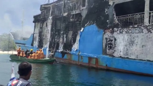 Filipinler'de seyir halindeki feribotta çıkan yangında 31 kişi öldü, 7 kişi kayıp