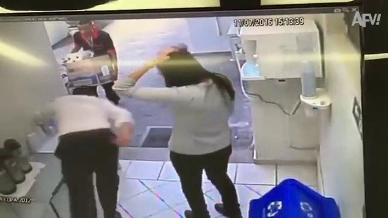 The Great Escape Fails CAUGHT ON CAMERA