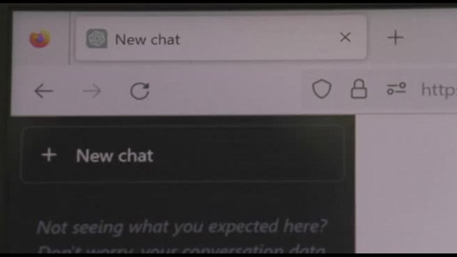 Garante privacy contro ChatGPT: raccolta illecita dati personali