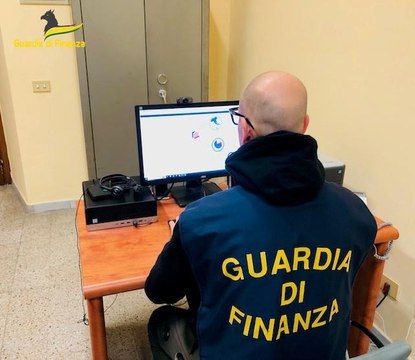 A Santa Marinella scoperto stabilimento balneare con 21 lavoratori in nero .