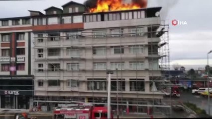 Of'ta korkutan çatı yangını