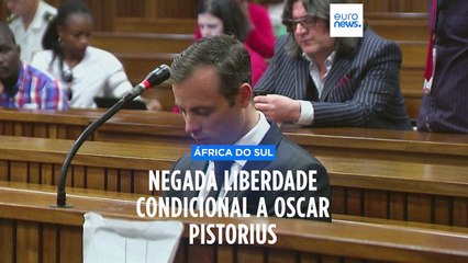 Oscar Pistorius fica na prisão