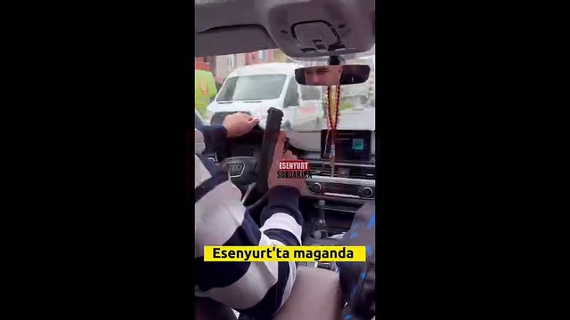 Buna kimse dur demeyecek mi? Esenyurt'ta bir maganda aracının açılır tavanından kurşun yağdırdı