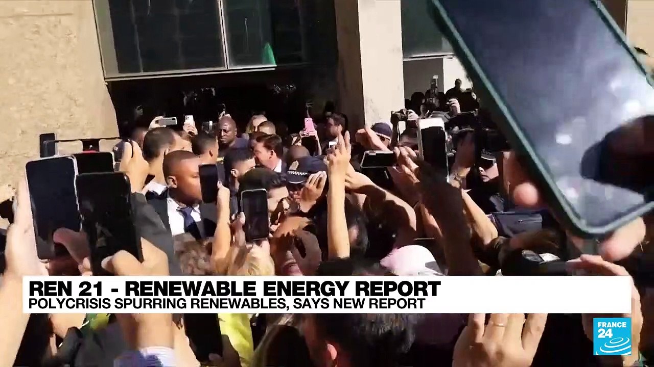 REN 21 - Renewable energy report: reneables facing barriers to compete fossil fuels