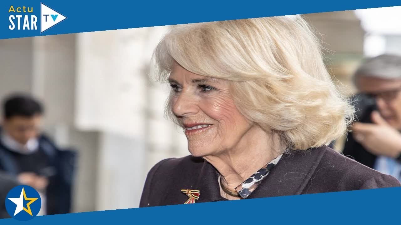 Camilla Parker Bowles : pour son look au couronnement, elle chipe le styliste préféré de Lady Di