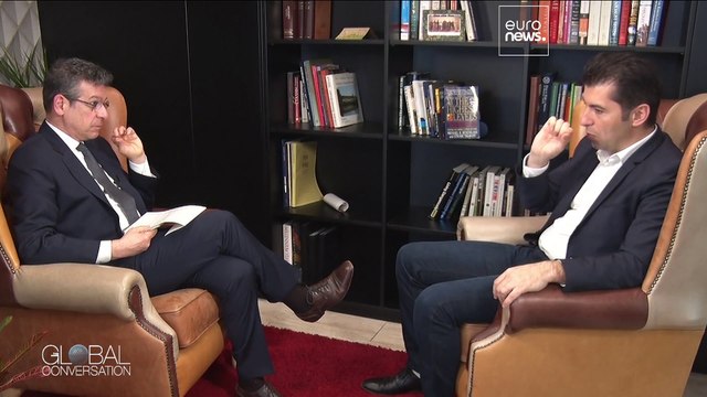 Глобальный диалог : политический кризис в Болгарии и война в Украине