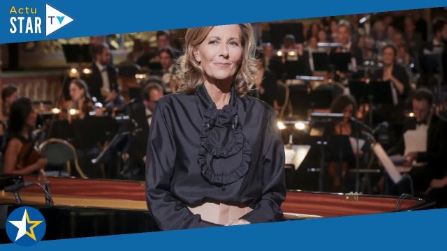 Claire Chazal d'une grande élégance pour recevoir Julie Gayet, sublime en total look noir, dans Le G