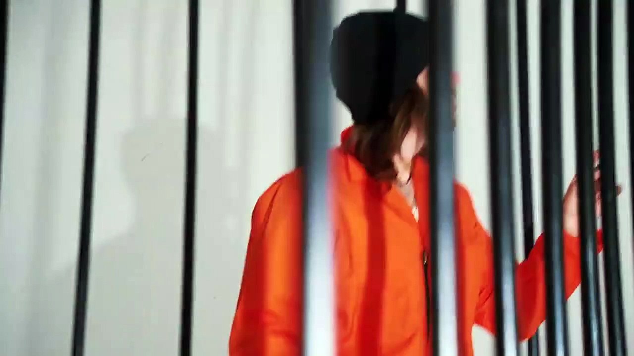 NEFFEX Free Me (Official_Music_Video)(720p)