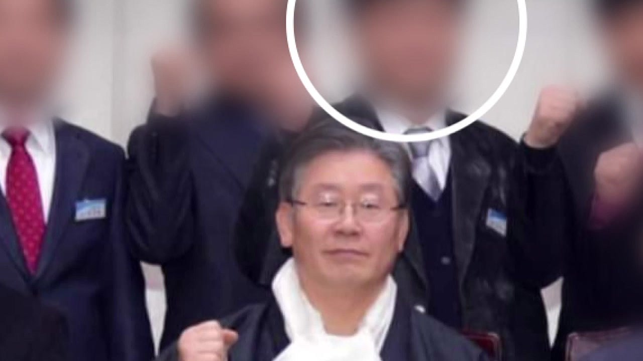 이재명, 세 번째 법정 출석...근로시간 개편안 향방은? / YTN
