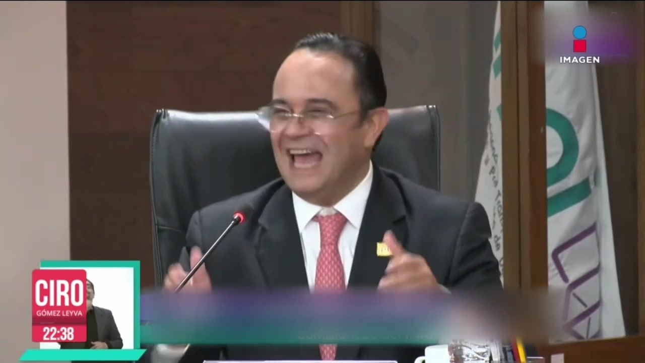 Concluye periodo de Francisco Acuña como comisionado del INAI