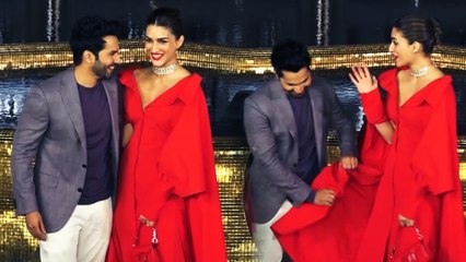 Télécharger la video: Nita Ambani  के इवेंट में Varun Dhawan और Kriti Sanon साथ में आए नजर