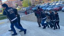 İzmir ve Manisa’daki ‘Akbaba’ operasyonunda 9 tutuklama