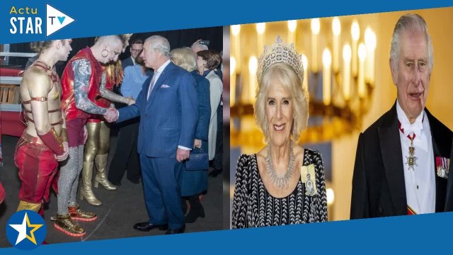Charles III et Camilla : crête, tatouages et tétons apparents… cette poignée de main qui fait beauco