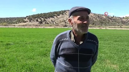 Depremde tarım arazilerine tonlarca ağırlığında kaya yağdı