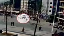 Taksim Meydanı'nda turist kadına kapkaç kamerada: Çay bardağı fırlatıp çelme taktılar