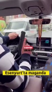 İstanbul'da pes dedirten görüntü! Gündüz vakti aracının içinden peş peşe ateş etti