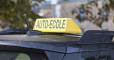 Lassé d'attendre sa monitrice d'auto-école, il part seul avec la voiture et revient une heure plus tard