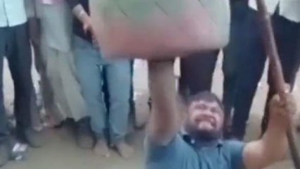 शिवपुरी: पहलवान ने उठाया सौ किलो से अधिक बजनी नाल, लोगों की थमी सांस