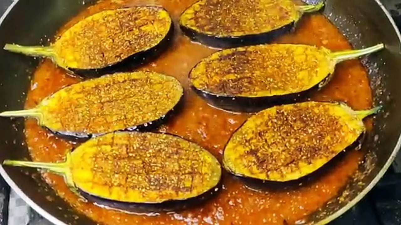 Fried_Masala_Baingan_Recipe_|_Tawa_Fry_Baingan_Recipe(360p)