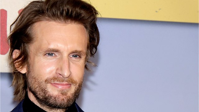 Voici - Lol, qui rit, sort : face aux salaires des célébrités, des associations prennent une décision radicale