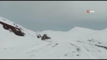 Siirt'te kar nedeniyle kapanan grup köy yolları ulaşıma açıldı