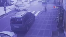 Edirne'de baba ve kızının yaralandığı kaza anı kamerada