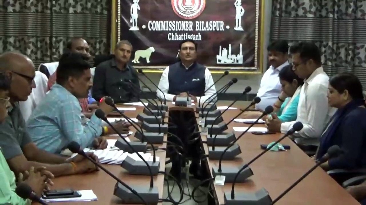 कलेक्टर सौरभ कुमार ने घरों में सर्वे के लिए आए प्रगणक दलों को सही-सही जानकारी उपलब्ध कराकर सर्वेक्षण कार्य में सहयोग की अपील की है