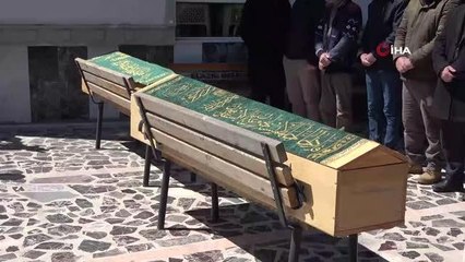 Öğretmen tarafından katledilen 6 kişilik aile toprağa verildi