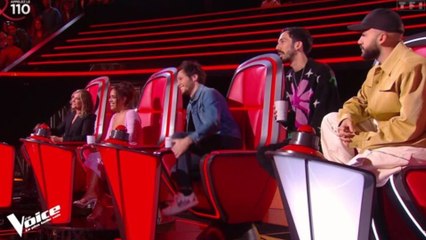 VOICI : The Voice 2023 : les coachs de l'émission ont-ils une oreillette pendant les auditions à l'aveugle ?