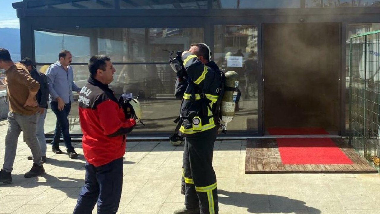 Belediye sosyal tesisinde trafo patladı; elektrik ustası ve eşi yaralandı